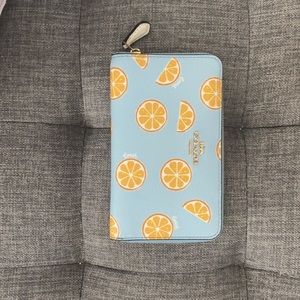 Coach medium size wallet